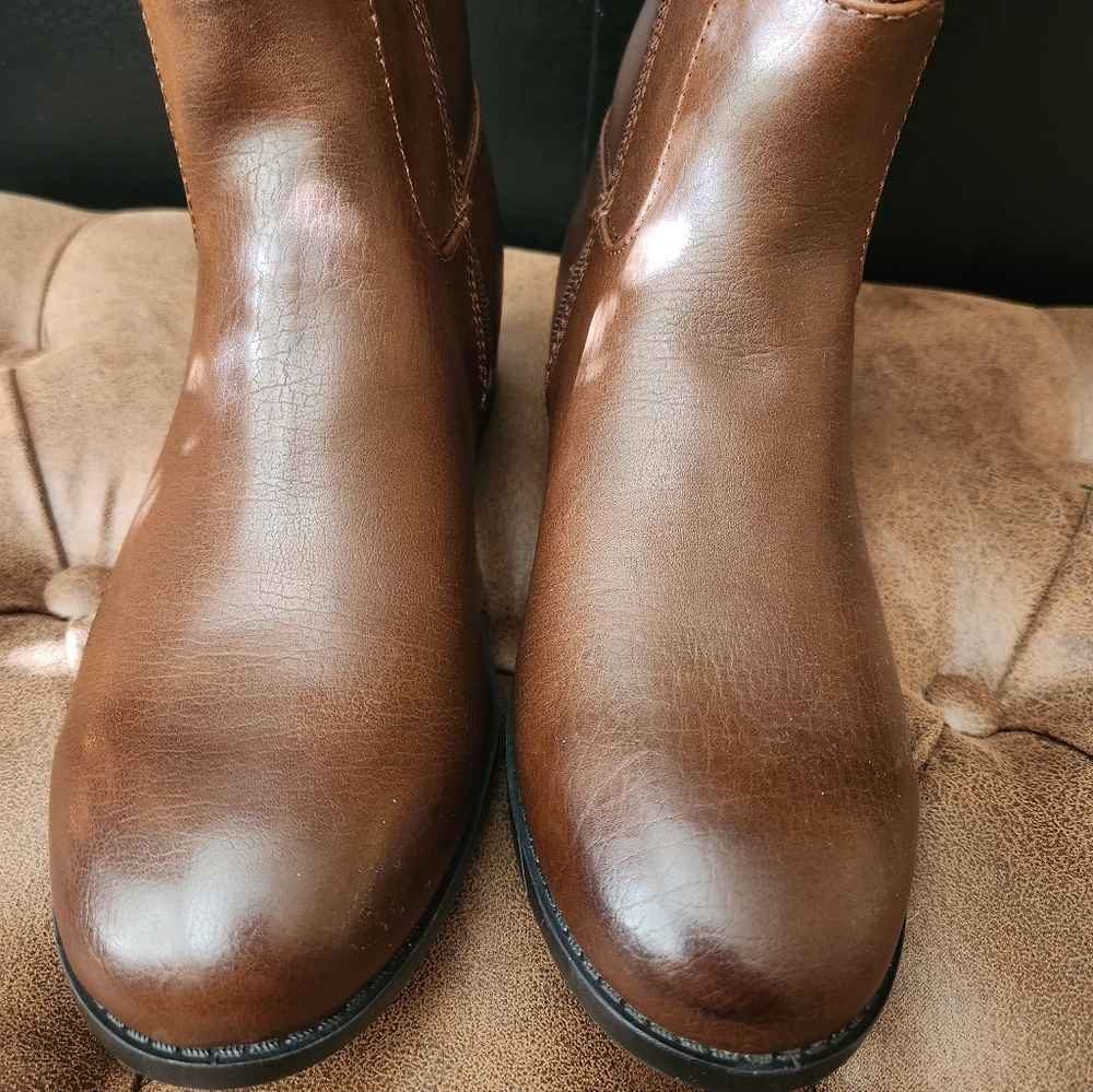 Universal Thread Women's Brown Tall Zip Up Boots Size 6 - Picture 4 of 9